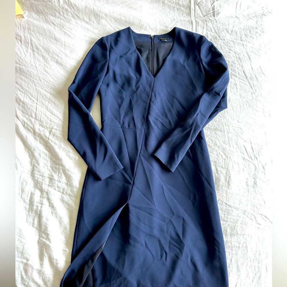 Stunning Theory mid length dress